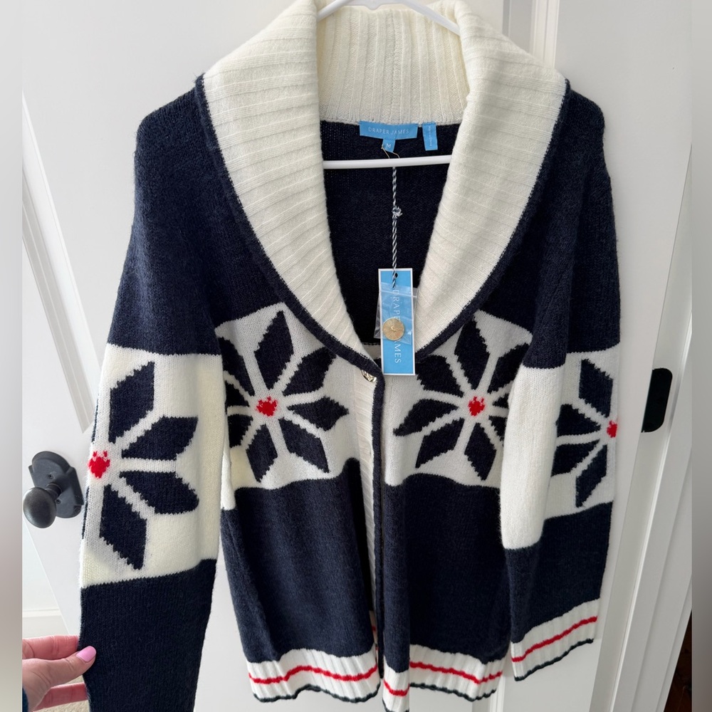 Draper James, Women's Navy and White Snowflake Sweater, New w/Tags Size M